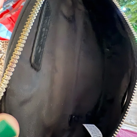 lululemon athletica cactus leather Black Crossbody barrel bag - Picture 4 of 4